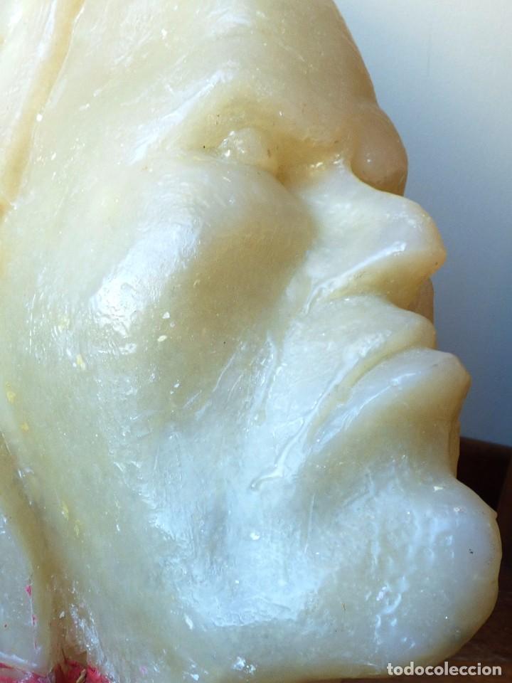 Art: RARO BUSTO DE INDIO TRANSLUCIDO. 35 cm de alto. FIBRA DE VIDRIO