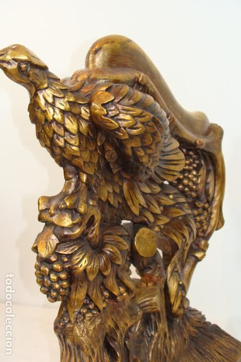 Arte: &Aacute;guila tallada sobre madera - Foto 6