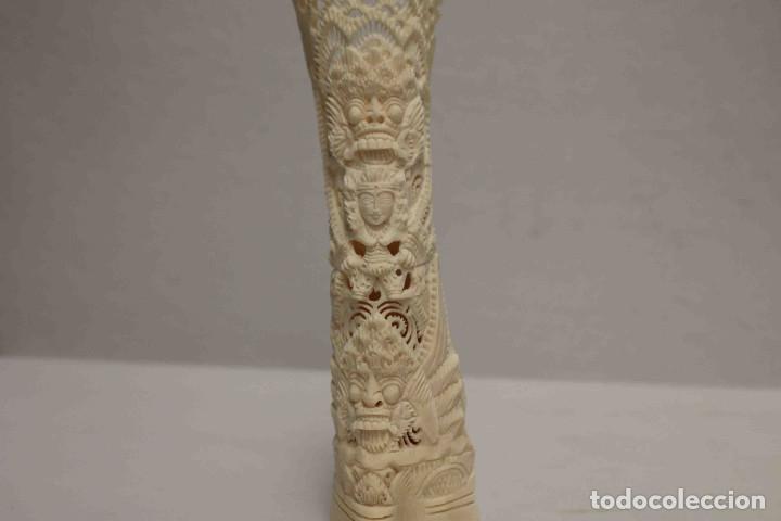 Arte: FIGURA TALLADA HUESO TIBIA - Foto 2
