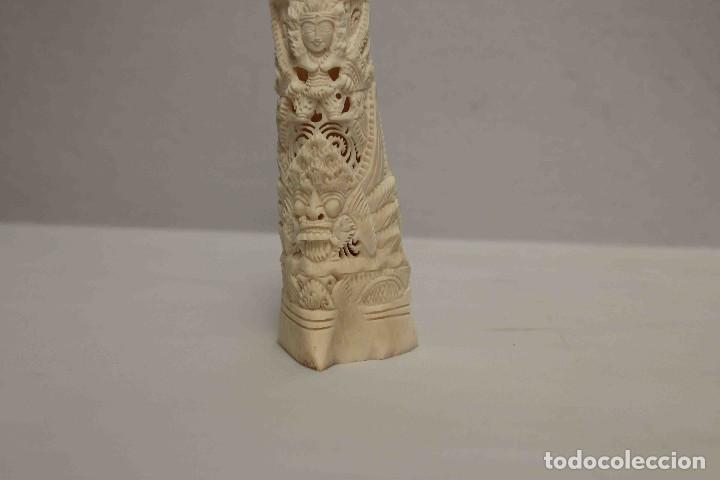 Arte: FIGURA TALLADA HUESO TIBIA - Foto 3