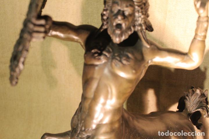 Arte: centauro con escudo y espada - Foto 3