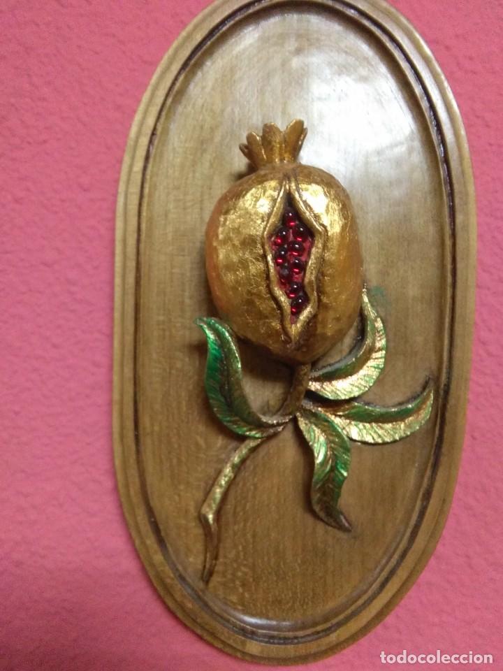 Arte: granada de madera con piedras rojas - Foto 1