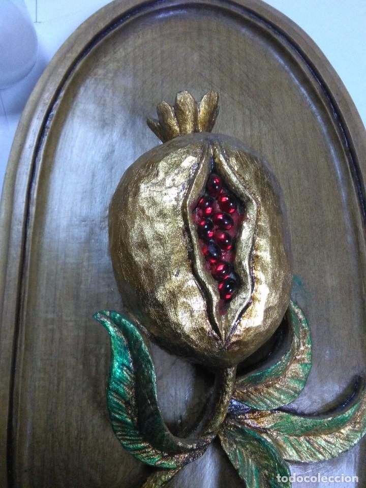 Arte: granada de madera con piedras rojas - Foto 3