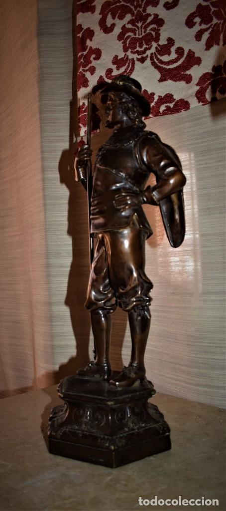 Arte: Mosquetero en bronce, s. XIX - Foto 8