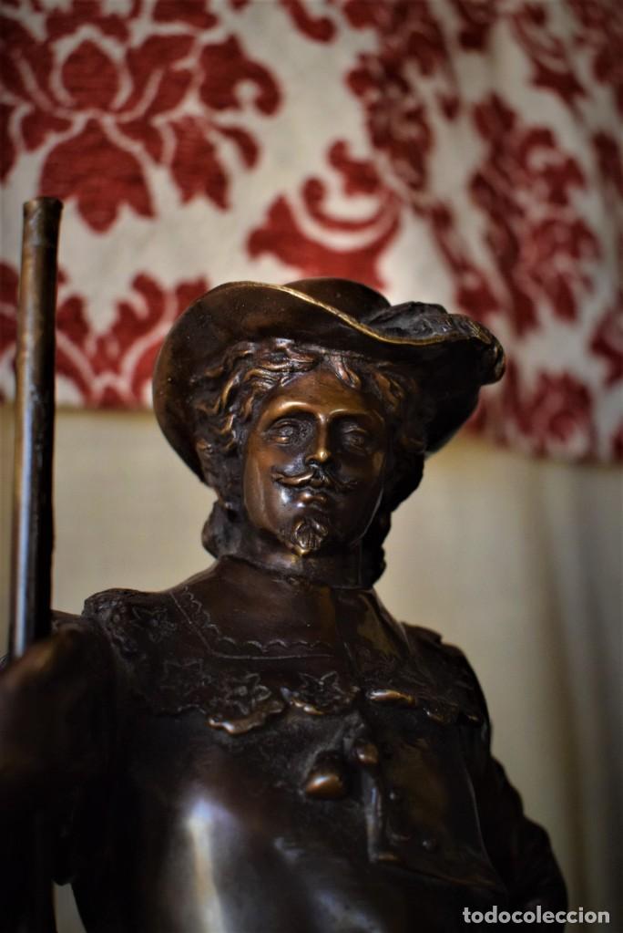 Arte: Mosquetero en bronce, s. XIX - Foto 10