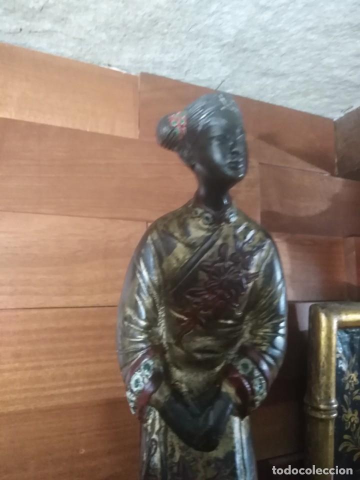 Arte: Geisha de bronce policromada. - Foto 5