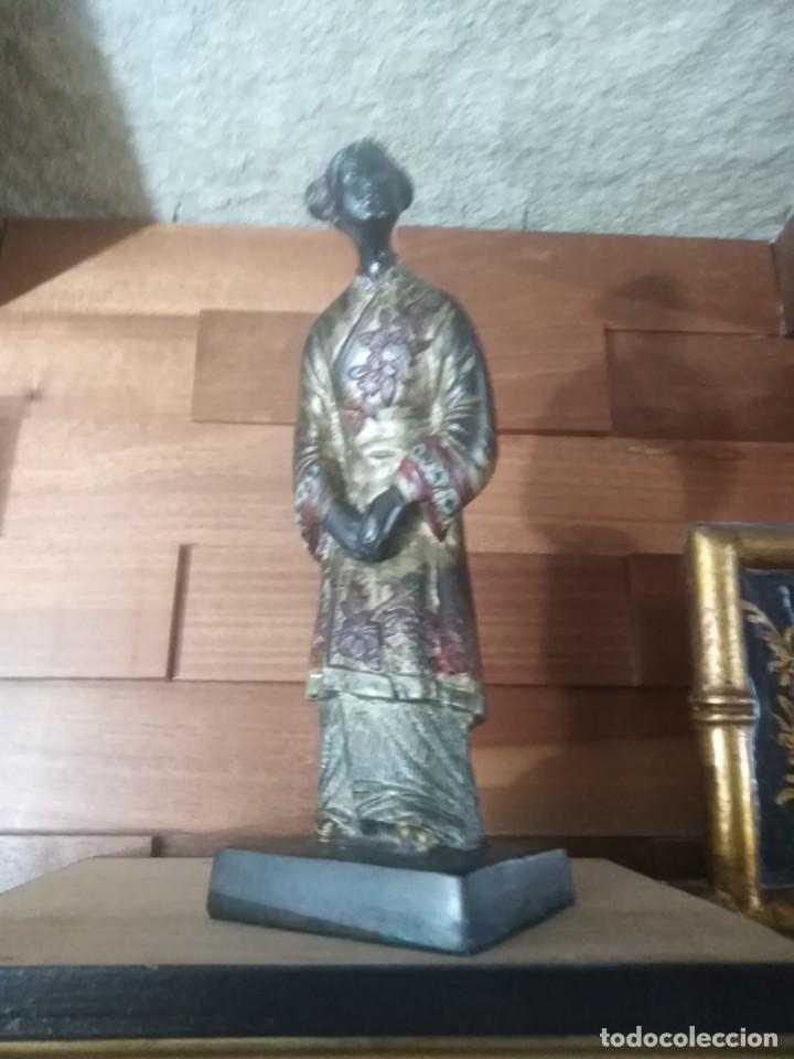 Arte: Geisha de bronce policromada. - Foto 8