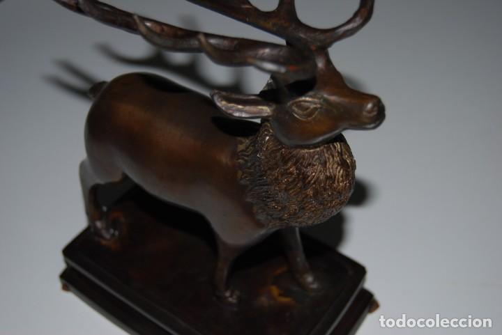 Arte: Antiguo Ciervo en Bronce Macizo - Foto 2