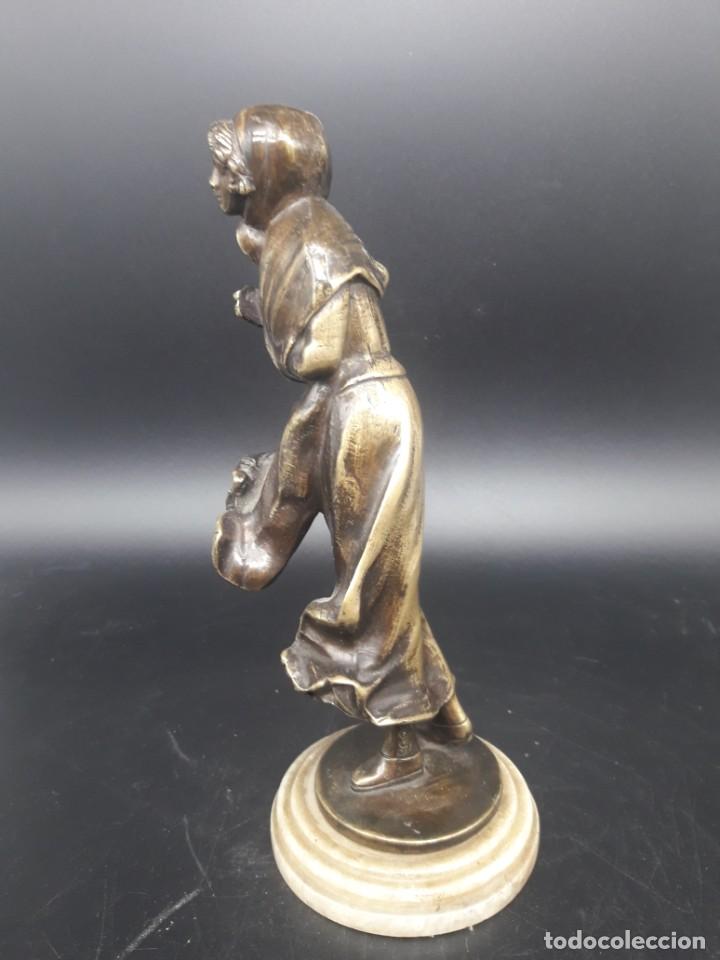 Arte: Figura con guitarra - Foto 4