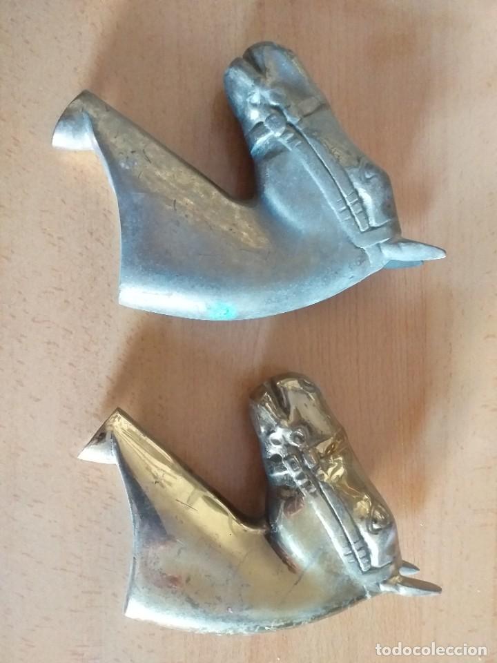 Arte: Pareja de caballos en bronce. - Foto 1