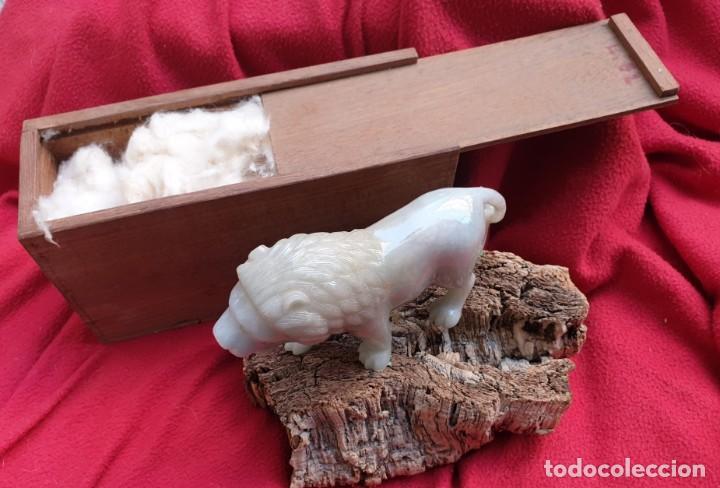 Arte: Figura Le&oacute;n Tallada en Jade - Foto 3