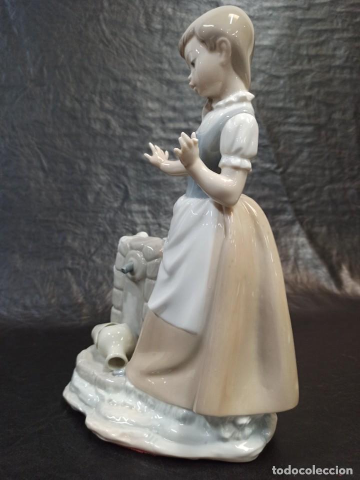 Arte: Escultura de porcelana joven en fuente. Nao. L-1 - Foto 2 - 217187695