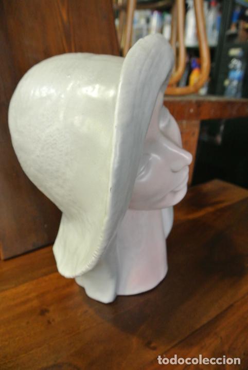 Arte: Busto, rostro de mujer. Cer&aacute;mica tipo gres - Foto 3