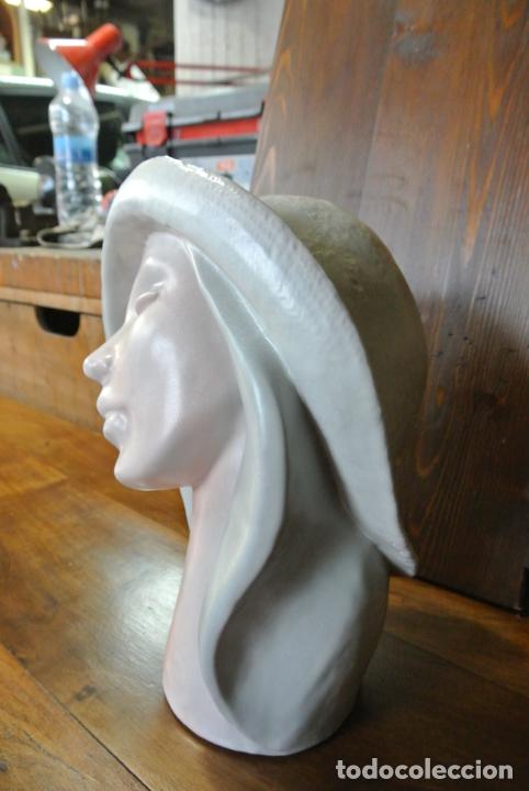 Arte: Busto, rostro de mujer. Cer&aacute;mica tipo gres - Foto 11