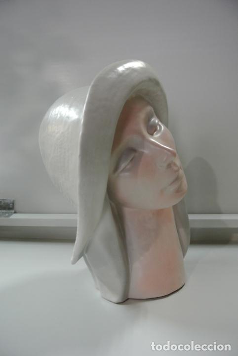 Arte: Busto, rostro de mujer. Cer&aacute;mica tipo gres - Foto 19