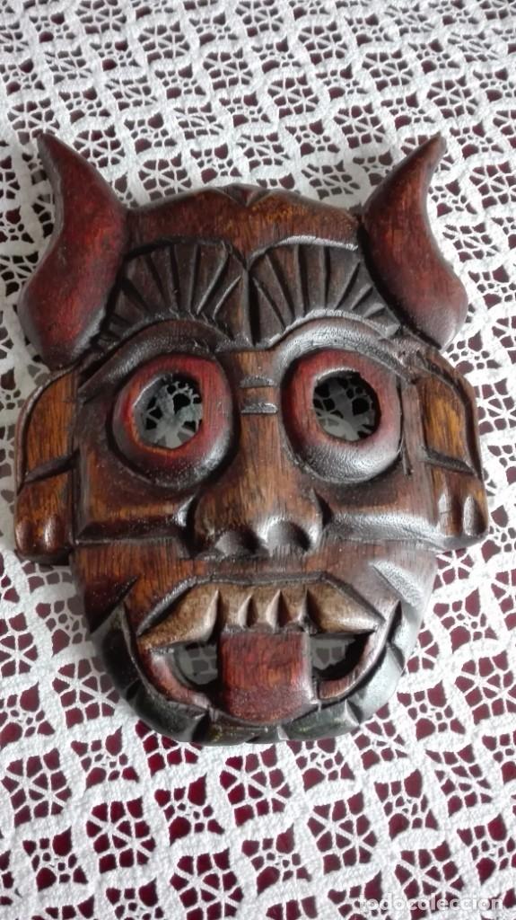 Arte: Mosca oriental de madera - Foto 1