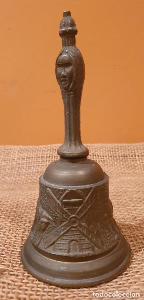 Arte: Campanilla de bronce - Foto 1