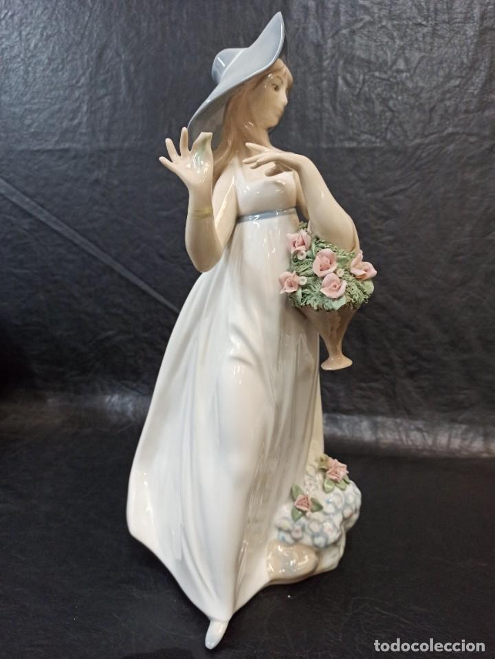 Arte: Joven con cesta de rosas. Rex. V2 - Foto 2