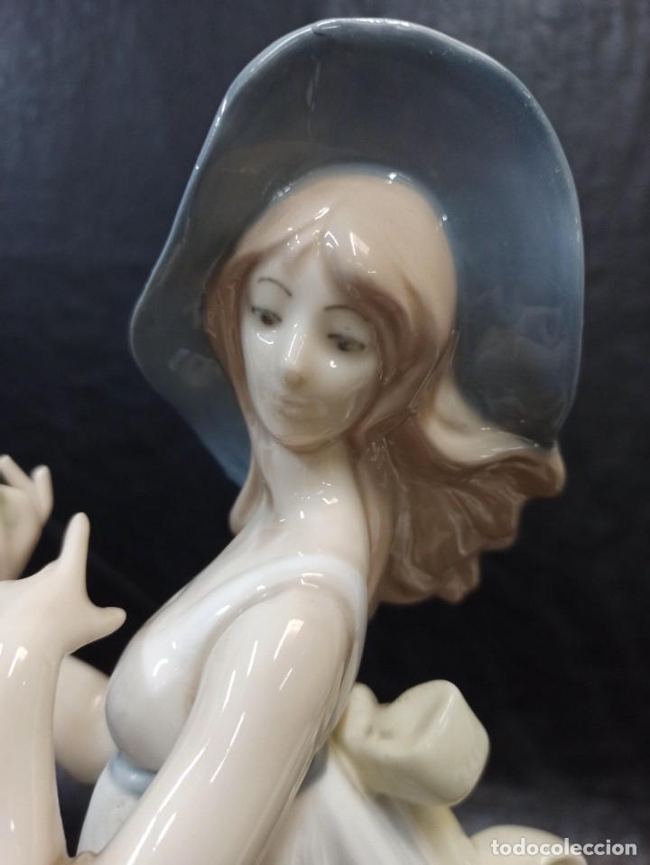 Arte: Joven con cesta de rosas. Rex. V2 - Foto 6