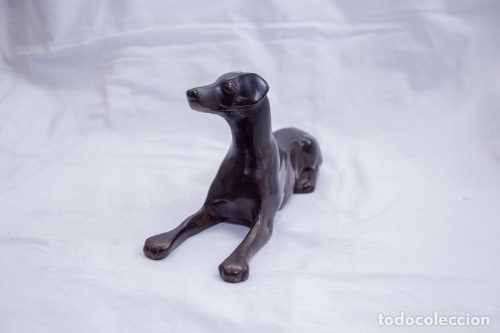 Arte: Perro de bronce - Foto 2