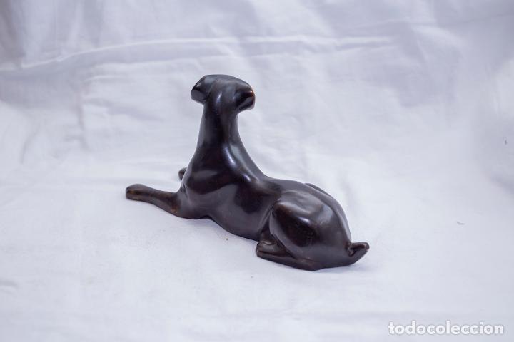 Arte: Perro de bronce - Foto 3