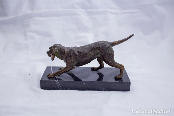 Arte: Perro de bronce - Foto 2