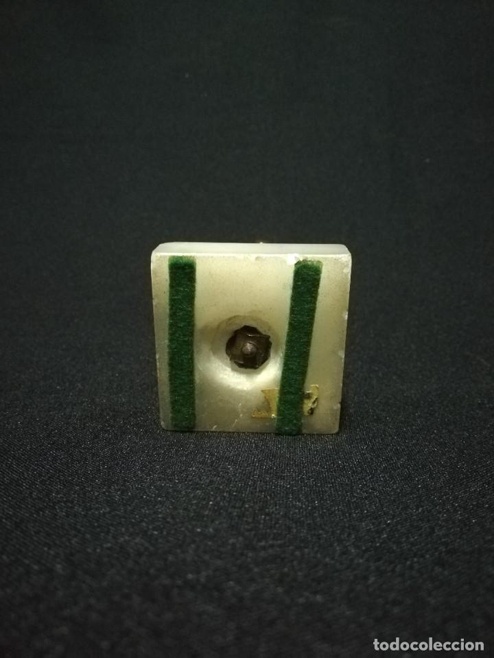 Arte: CANDELERO DE BRONCE SOBRE BASE DE ONIS C. 1900 - Foto 2