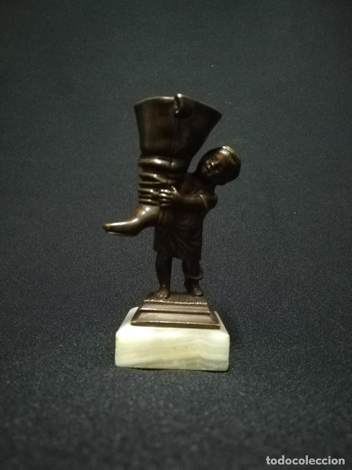 Arte: CANDELERO DE BRONCE SOBRE BASE DE ONIS C. 1900 - Foto 5