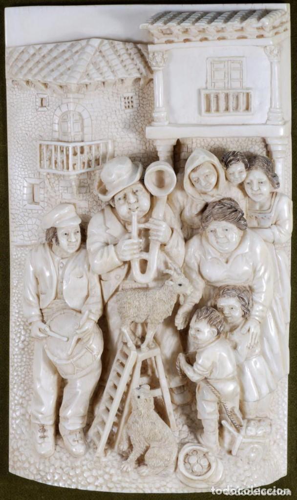 Arte: Placa Marfil Cuadro Titiriteros Escena Popular Cabra Equilibrista y Mono - Con Certificado