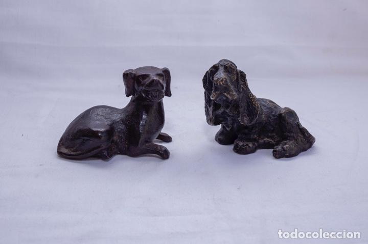 Arte: Perros de Bronce - Foto 1