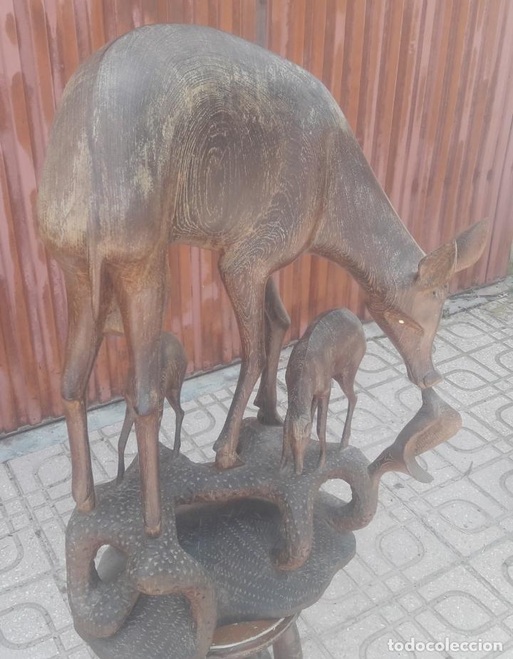 Arte: TALLA MADERA CIERVA CON DOS CERVATILLOS 75 CM X 49CM - Foto 5