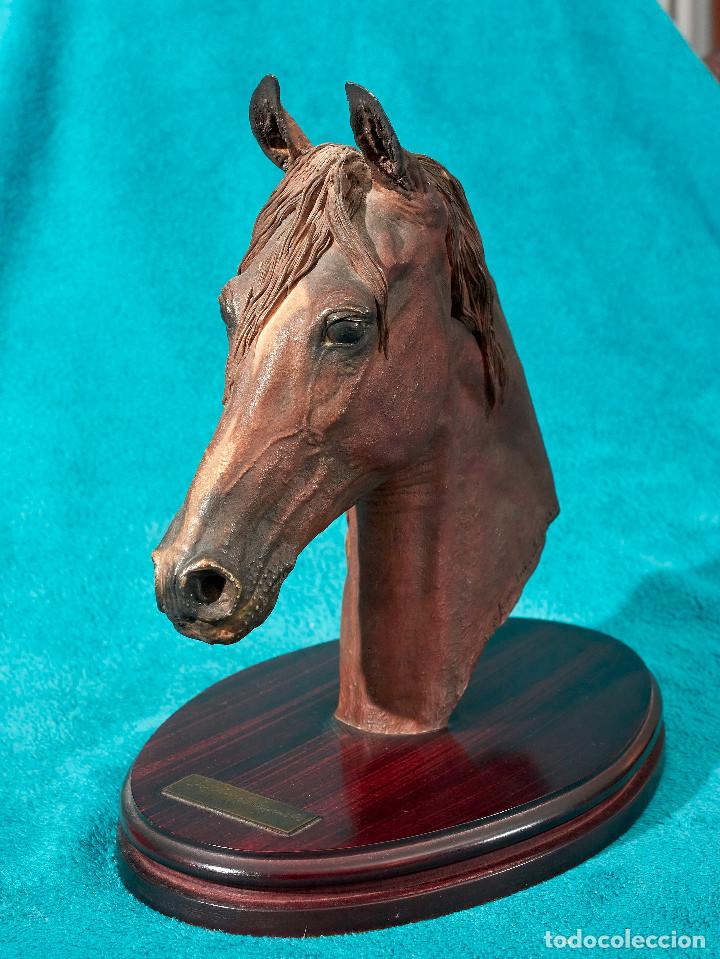 Kunst: Escultura cer&aacute;mica CHAMPION Jose Luis de Casasola