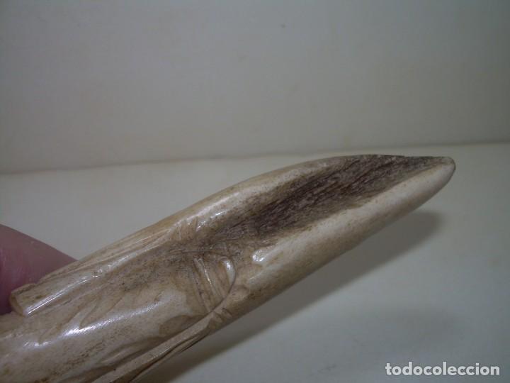 Arte: ANTIGUA TALLA COLMILLO.CON BASE DE ASTA. - Foto 5