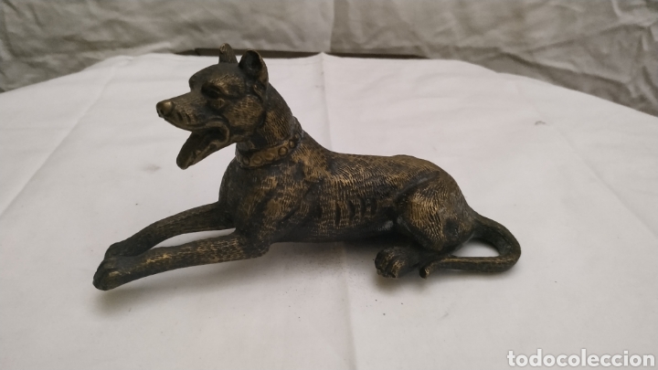 Arte: Figura de perro de bronce - Foto 1