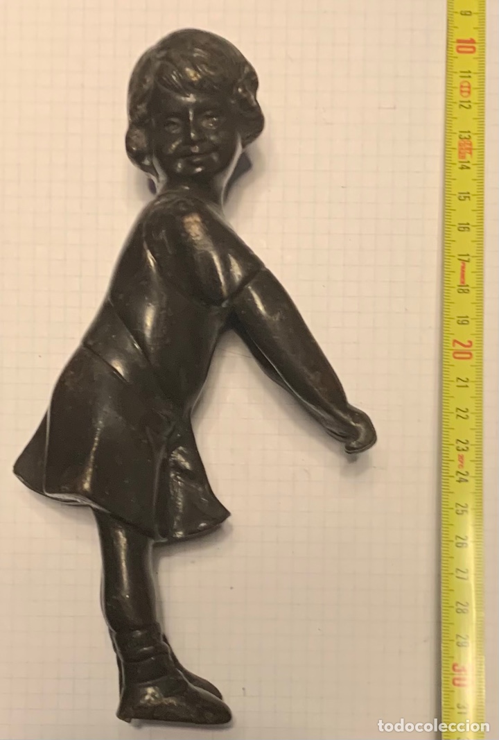 Arte: Bronce figura ni&ntilde;a - Foto 2