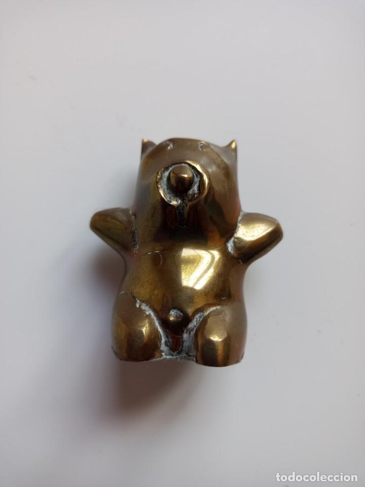 Arte: Tres osos de bronce - Foto 11