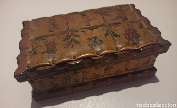 Arte: ANTIGUO COFRE DE MADERA Y CUERO. - Foto 3