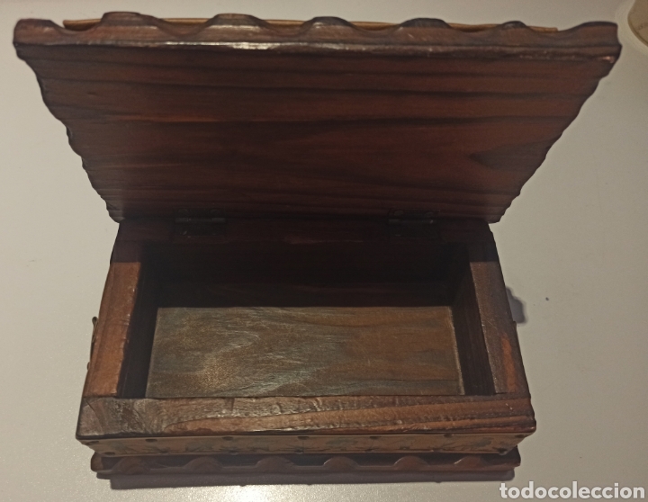 Arte: ANTIGUO COFRE DE MADERA Y CUERO. - Foto 5