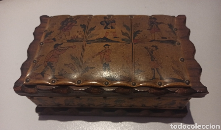 Arte: ANTIGUO COFRE DE MADERA Y CUERO. - Foto 1
