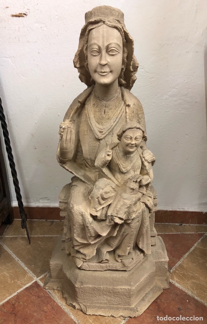 Arte: Virgen Sentada de Piedra - Foto 1