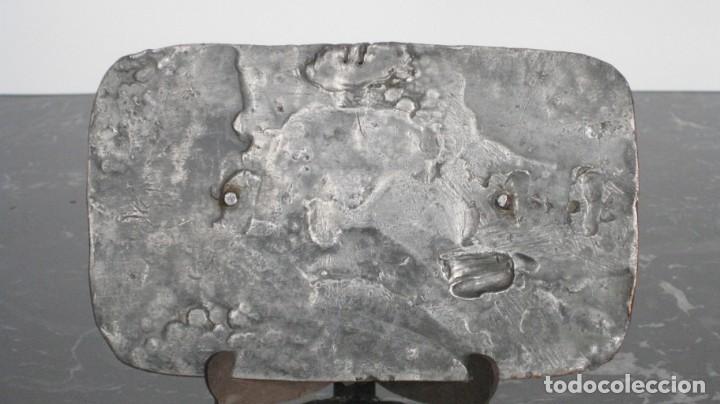Arte: Relieve con figuras en metal - Foto 5