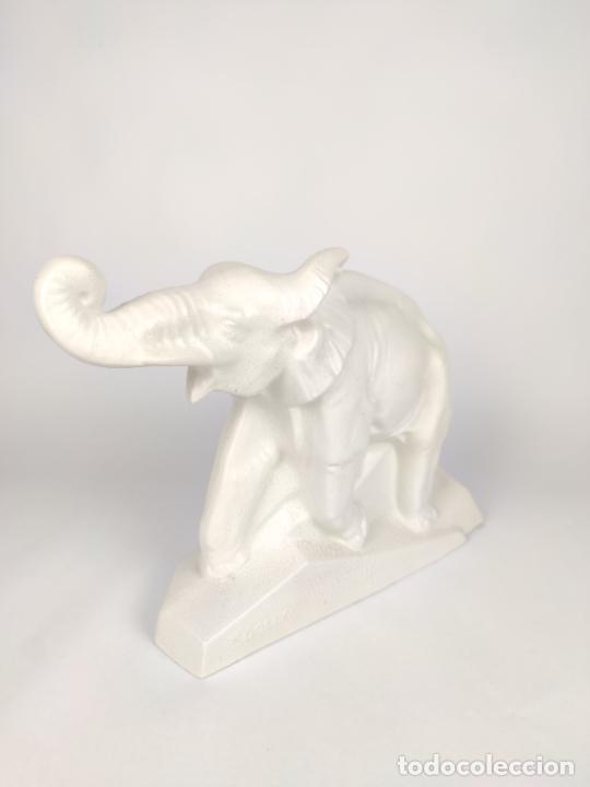 Arte: Elefante art decó en porcelana craquelada. Pieza muy ligera. Dolly de Leján. Años 30-40. - Foto 8 - 302411438