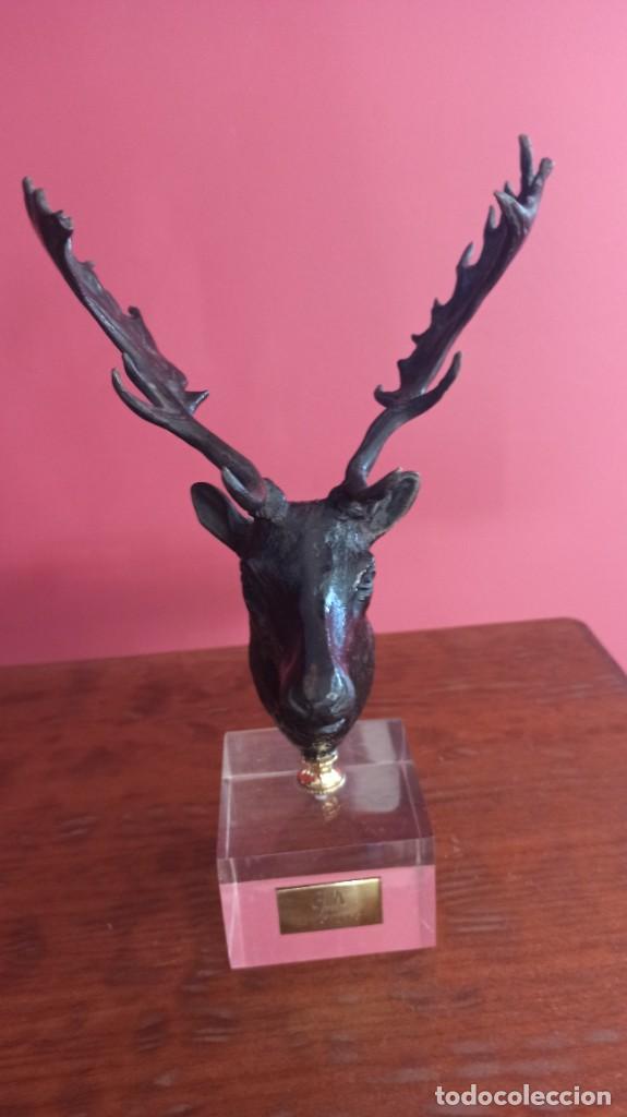 Arte: Escultura de ciervo - Foto 3