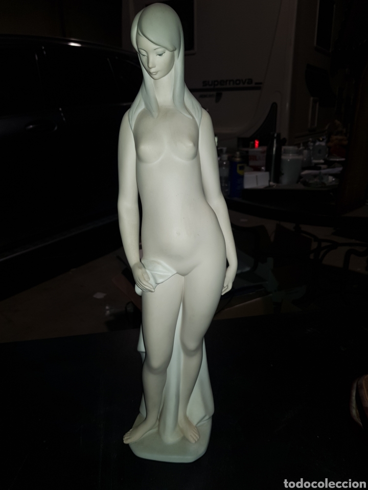 Arte: Mujer desnuda de LLADRO, impecable. - Foto 1