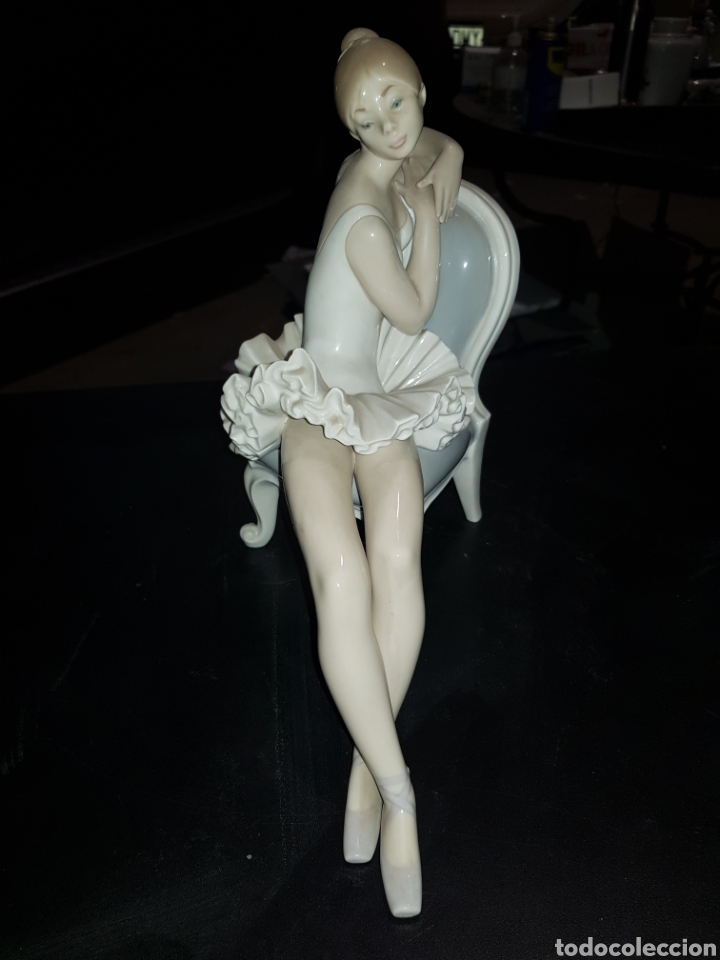 Arte: Danzarina sentada de LLADRO, perfecta - Foto 2