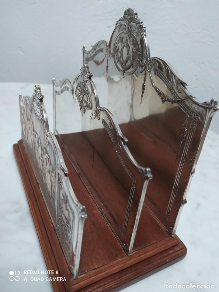Arte: Cartero de bronce plateado - Foto 4