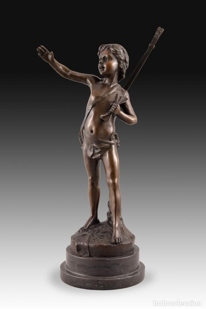 Arte: &ldquo;Ni&ntilde;o con mandolina&rdquo;. Bronce. - Foto 1