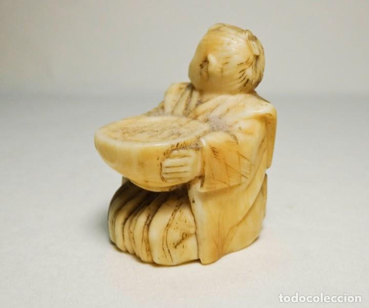 Arte: Netsuke de marfil Ni&ntilde;o con cuenco - Foto 4