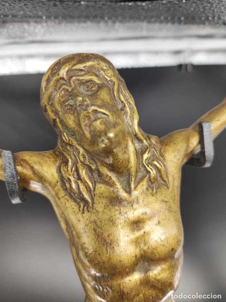 Arte: Cristo de bronce - Foto 2