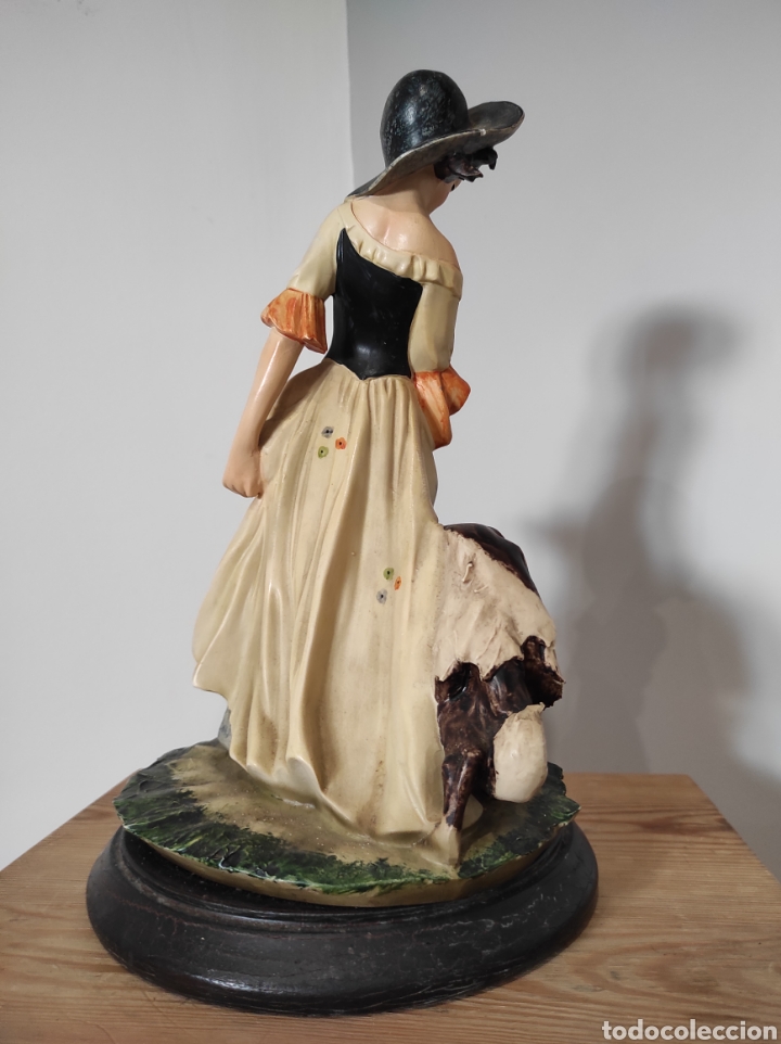 Arte: Figura mujer con perro. 30cm - Foto 4